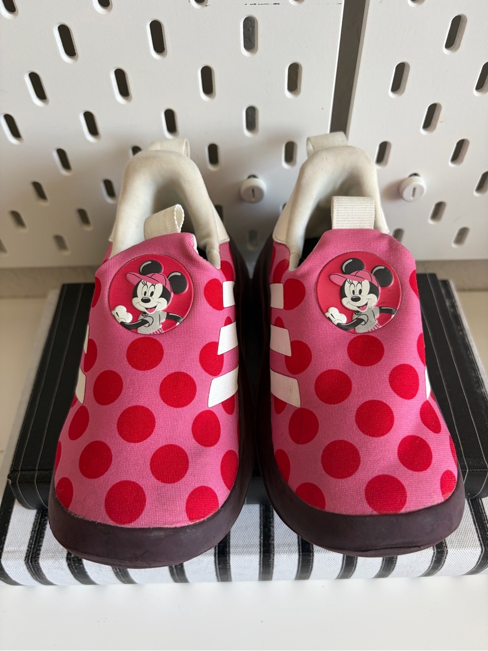 Adidas Disney Minnie Mouse Monfit Trainer size 8
